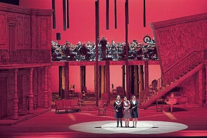 Eötvös parte de la pieza teatral de Chéjov para crear un drama de alta eficacia,"La ópera es para mí teatro", dice