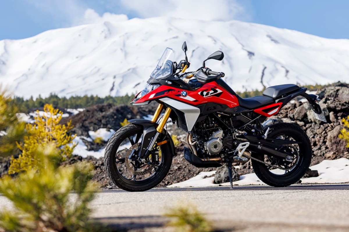 Equipa un motor bicilíndrico de 48 CV