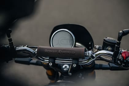 Equipa un tablero TFT con integración de Google Maps (el mismo que Himalayan 450 y GRR450)