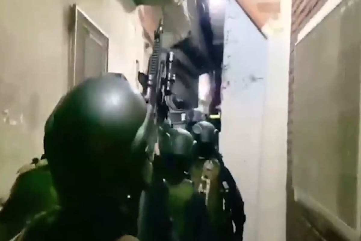 Equipos tácticos de la Policía Federal Argentina realizaron un operativo en la villa 1-11-14