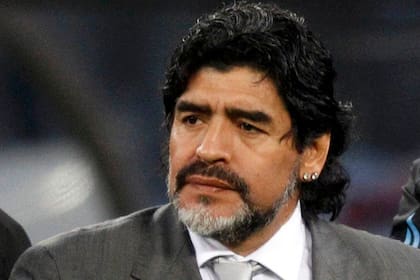 Eramos pocos y... ¡llamó a Maradona!