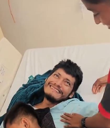 Erasto Crisanto Valdéz fue rescatado tras pasar 15 días atrapado en una bolsa de aire en una cueva de México. — Foto: Reproducción/X