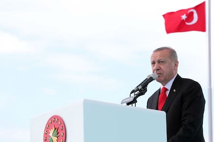 Erdogan salió victorioso de un intento de golpe de Estado en 2016, iniciativa que el líder turco atribuye a Fetullah Gülen, un poderoso clérigo hoy exiliado en Estados Unidos