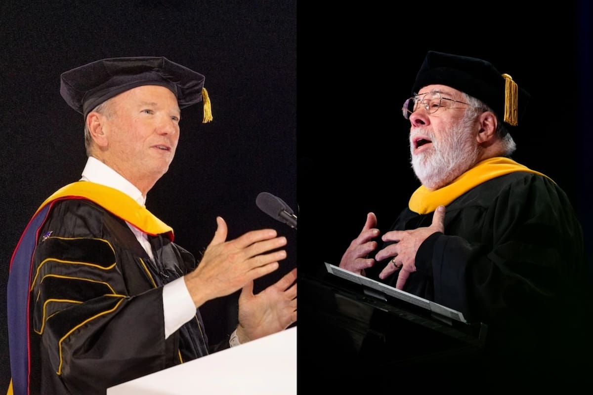 Eric Schmidt, exCEO de Google, y Steve Wozniak, cofundador de Apple, vestidos con sus togas en las ceremonias de graduación de 2026 de la universidad de Arizona y la universidad de Grand Valley, respectivamente