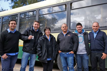 Érica junto a sus compañeros de trabajo