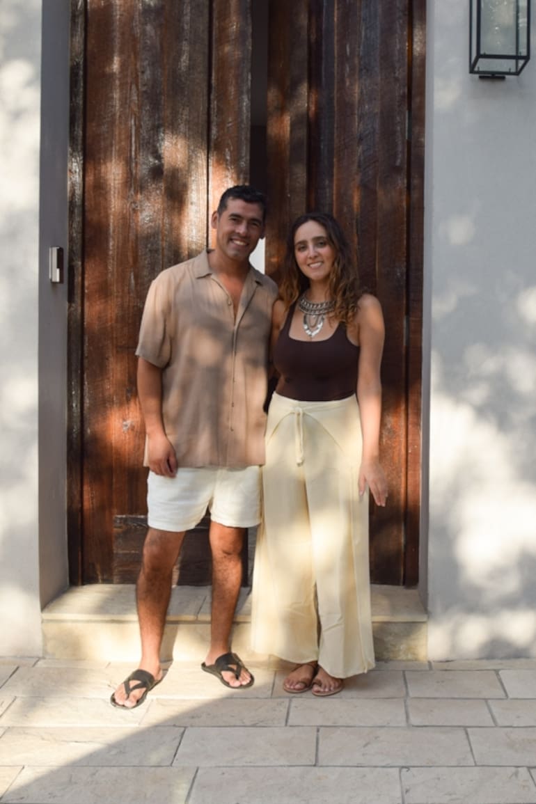 Érica Gatica y Adolfo Rodríguez dejaron sus profesiones en Buenos Aires para montar el hotel de sus sueños.