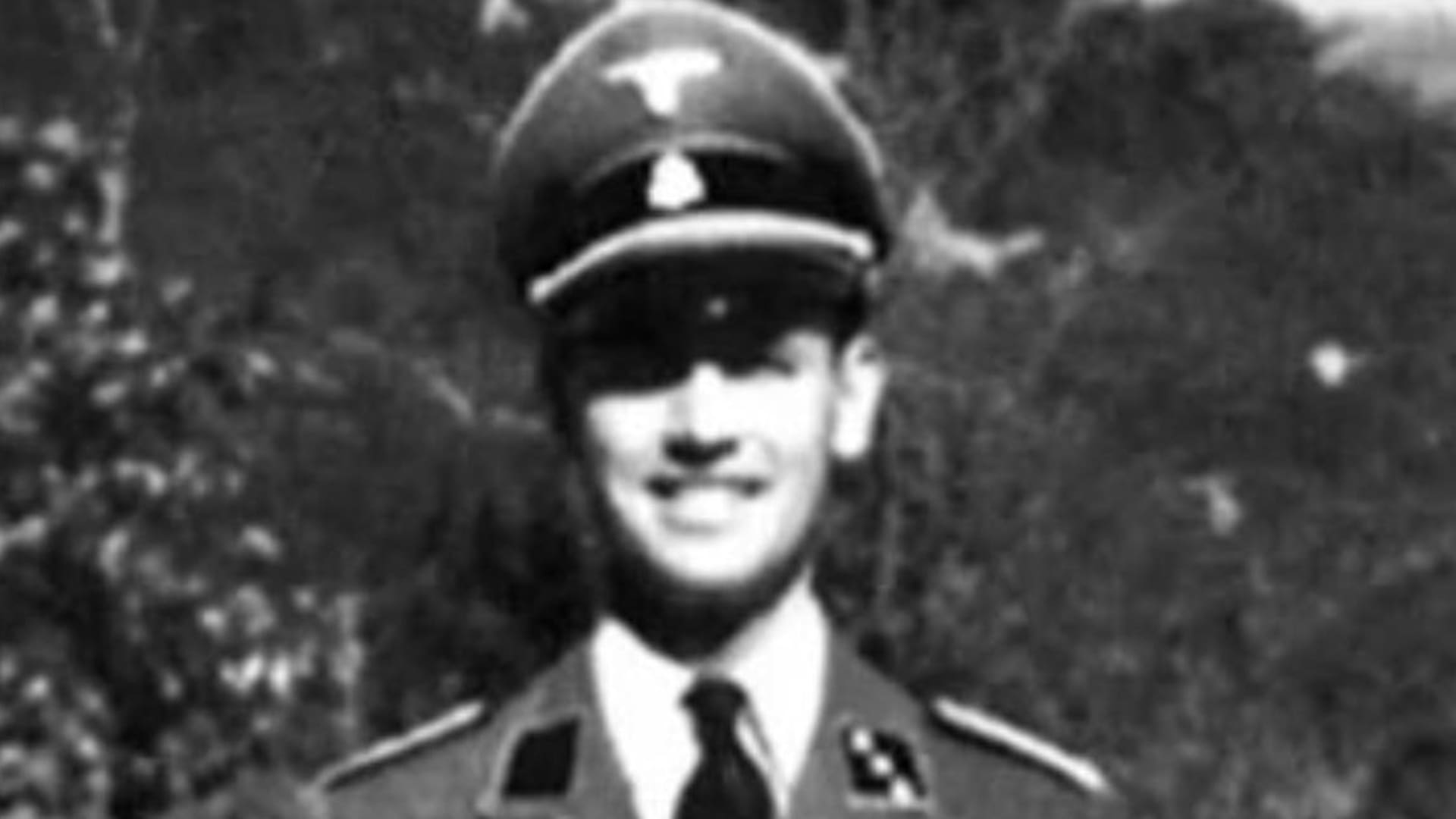 Erich Priebke con su uniforme alemán, durante la Segunda Guerra Mundial