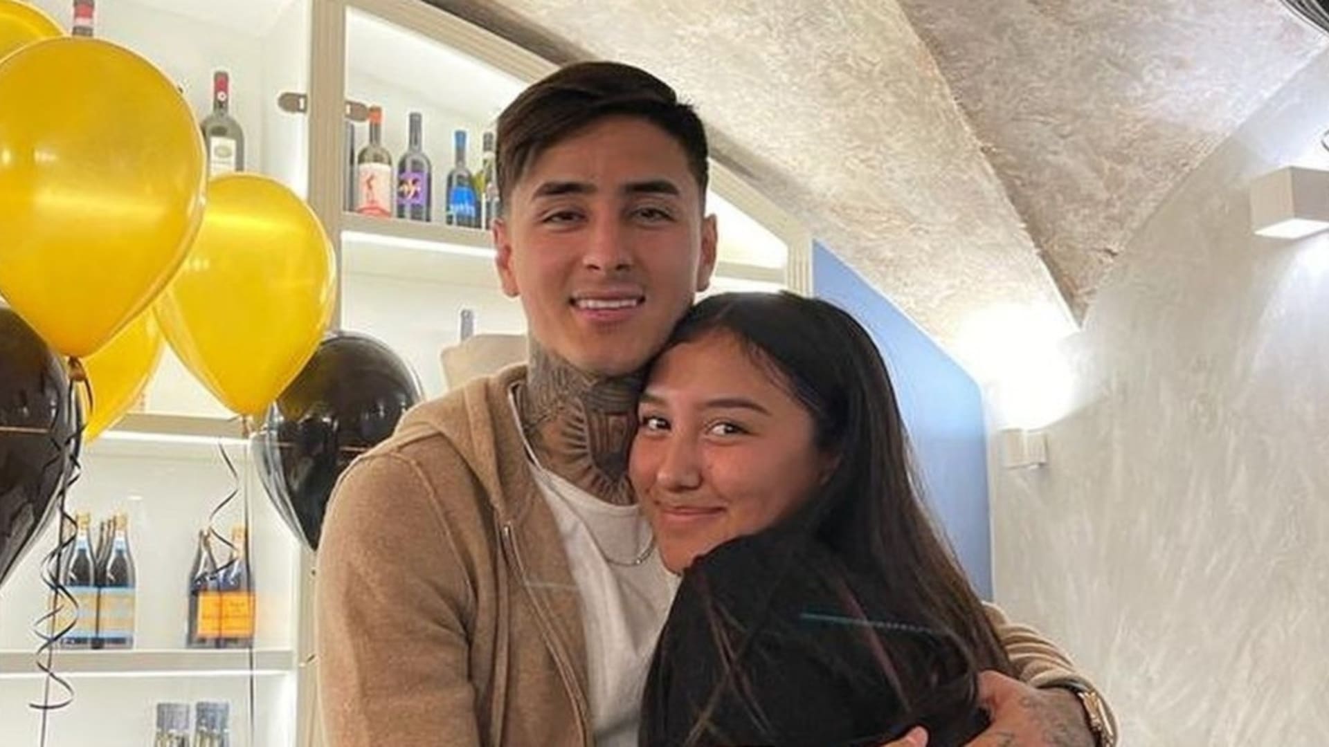 Erick Pulgar y su hermana disfrutando de unos lindos días en Río de Janeiro.