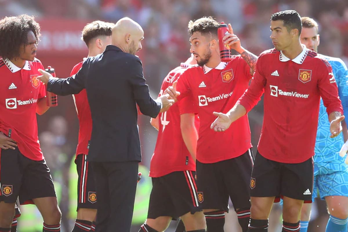 Erik ten Hag reveló que fue Cristiano Ronaldo quien decidió no entrar desde el banco contra Tottenham, partido que luego abandonó cuando todavía se seguía disputando