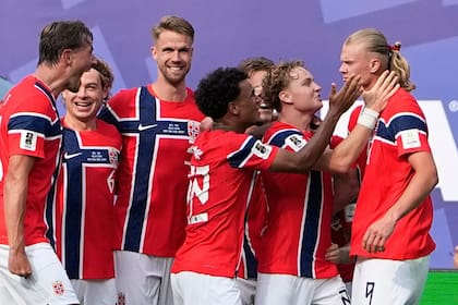Erling Braut Haaland marcó los dos goles ante Brasil