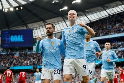 Los cuatro goles de Haaland y el del "centenario" Julián Álvarez: Manchester City armó un show