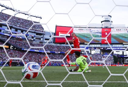 Erling Haaland logra batir al arquero Jalal Hassan para marcar el 2-1, el gol que le devolvió la tranquilidad a Noruega antes del entretiempo; luego, la selección nórdica selló el 4-1 ante Irak