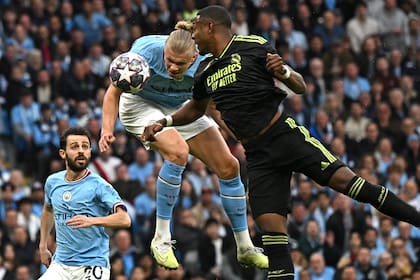 Erling Haaland vs. David Alaba, durante un Manchester City vs. Real Madrid, un choque de titanes que se repetirá por tercera vez consecutiva en la Champions League