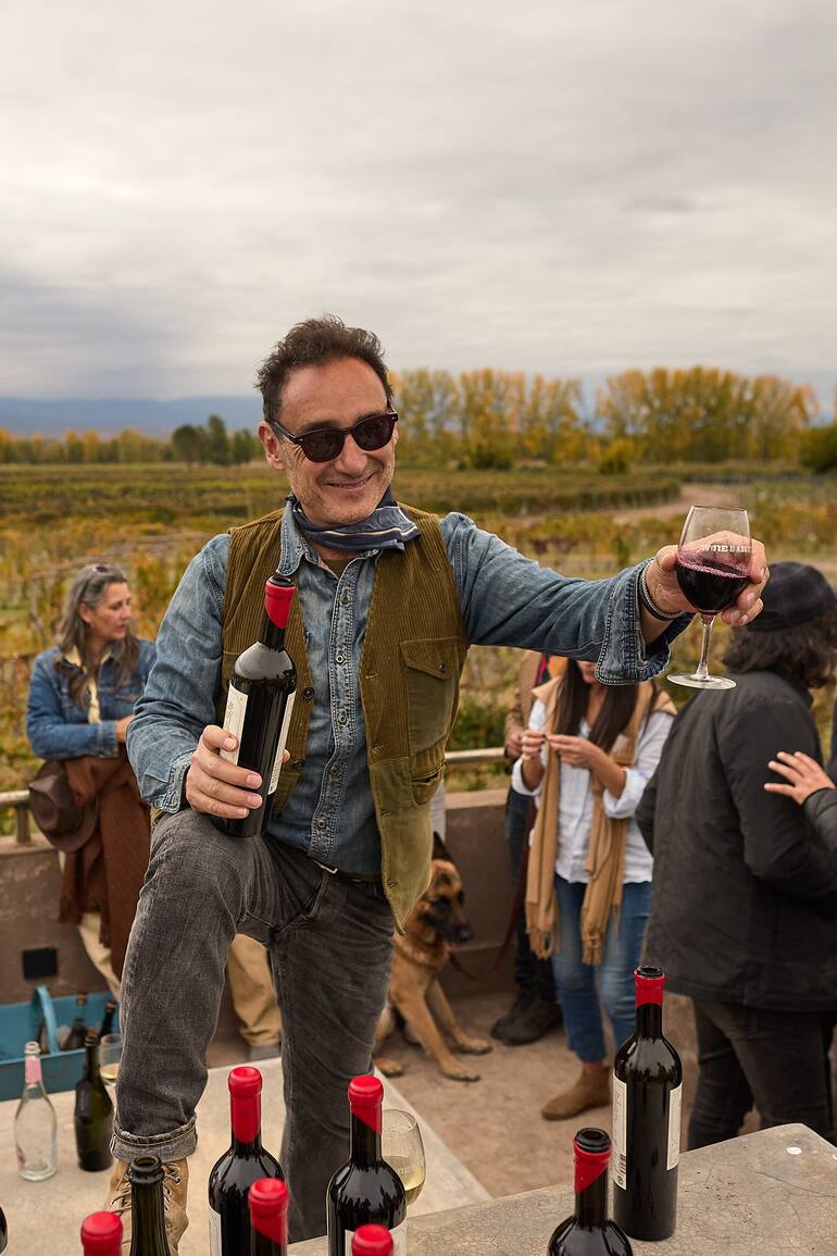Ernesto Catena en su bodega Tikal Natural Vineyards.