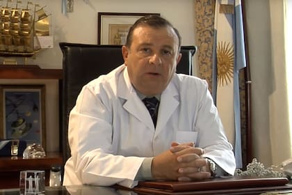 Ernesto Crescenti es titular de un reconocido instituto oncológico y primo del titular del SAME