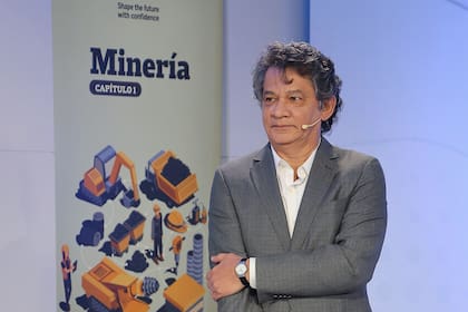 Ernesto Cussianovich, director del área de Recursos Naturales de Poliarquía, analizó el nuevo escenario de expectativas sociales, el rol de las provincias y el desafío de traducir esa avidez en desarrollo sostenible