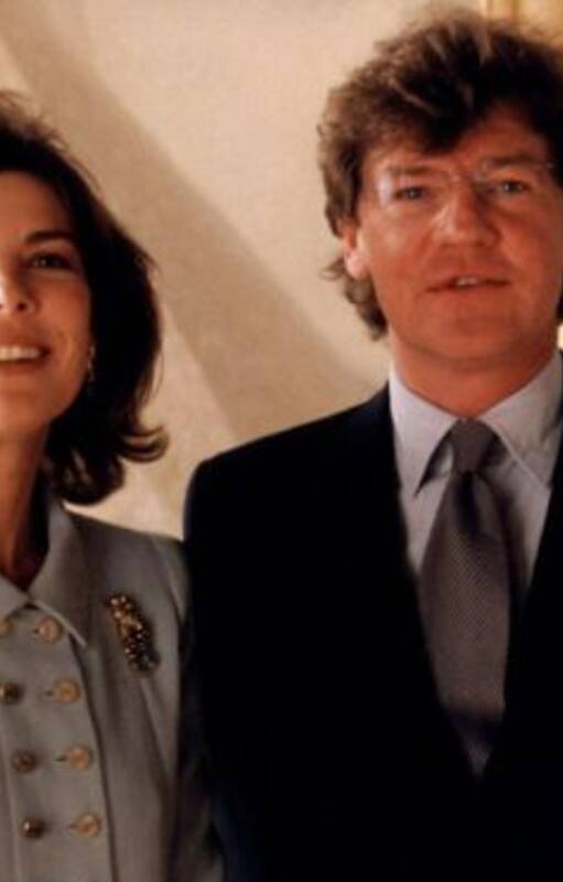 Ernesto de Hannover y Carolina de Mónaco, en el día de su unión civil en 1999