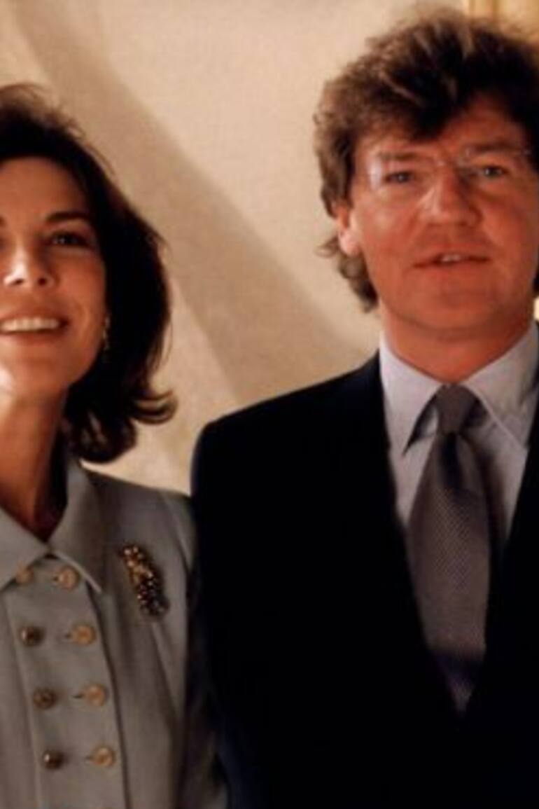 Ernesto de Hannover y Carolina de Mónaco, en el día de su unión civil en 1999