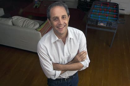 Ernesto Tenembaum se confundió de entrevistado al aire y estallaron las risas