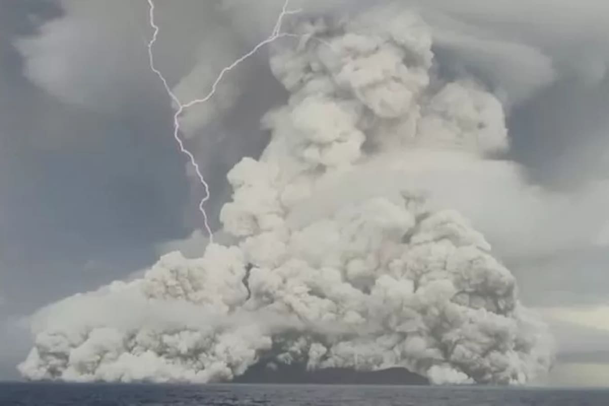 Erupción en Tonga.