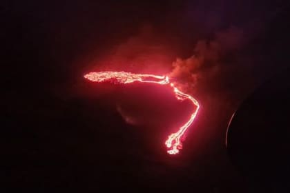 Erupción en Islandia: las impactantes imágenes de ríos de lava cerca de la capital islandesa