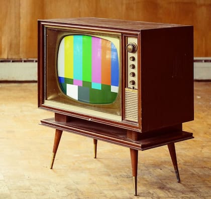 Es cierto que la caja de madera desapareció, pero la TV triunfó