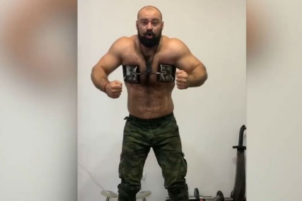 Es considerado uno de los hombres más fuertes del mundo.