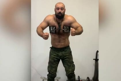 Es considerado uno de los hombres más fuertes del mundo.