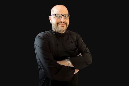 Es de Puerto Rico, viven en Miami, da clases por todo el mundo y se asombró con la gastronomía argentina