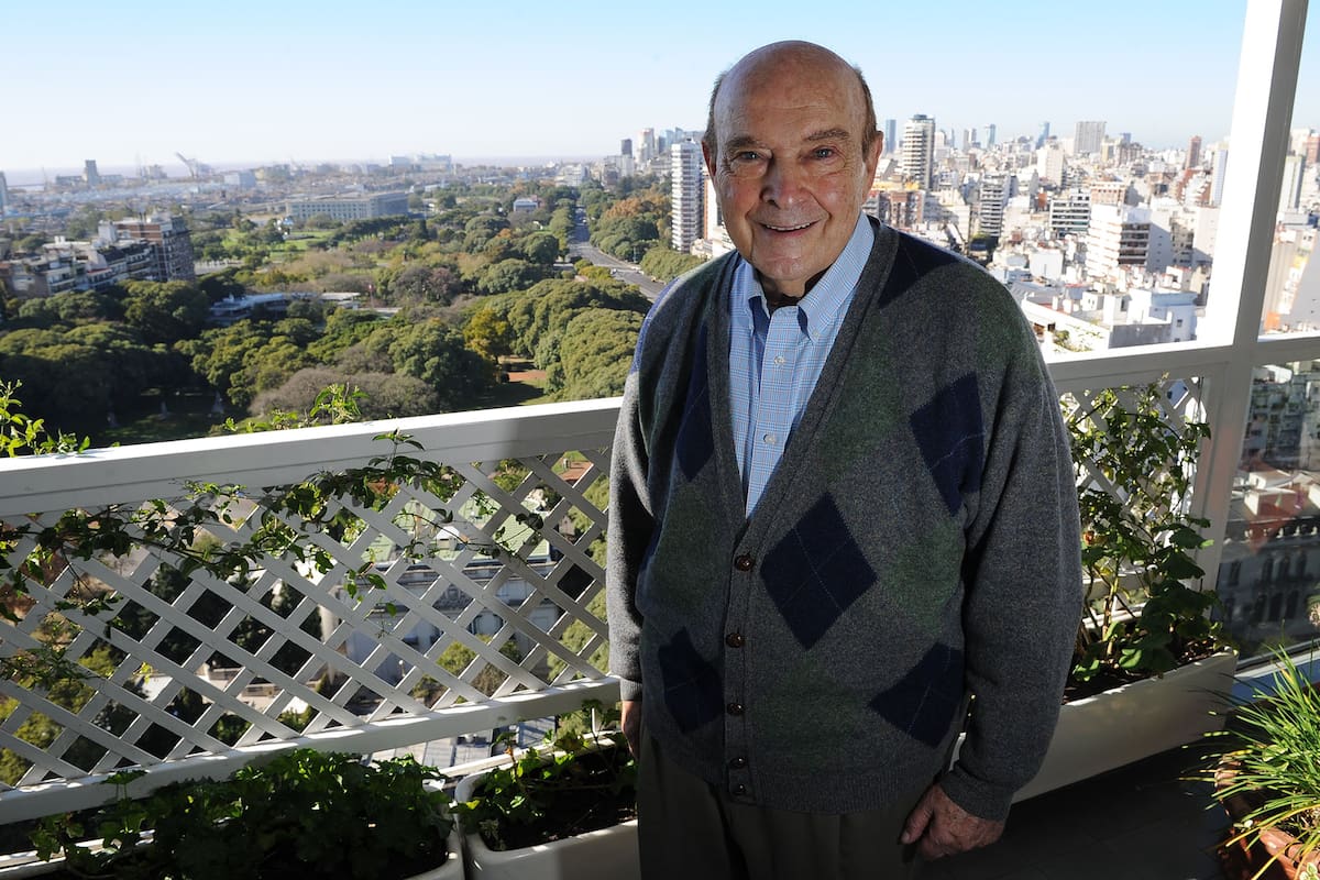 Es doctor en Ciencias Económicas por la Universidad Nacional de Córdoba y tiene un PhD por la Universidad de Harvard. Fue vicepresidente del Banco de la Provincia de Córdoba, presidente del Banco Central, canciller y ministro de Economía de los expresidentes Carlos Menem y Fernando de la Rúa. Además