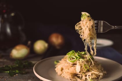 Es importante comer el chucrut crudo o sin pasteurizar, ya que esos procesos podrían destruir las bacterias beneficiosas para el organismo