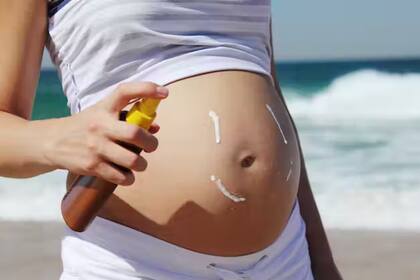 Es importante proteger la panza de la radiación solar para evitar sus efectos nocivos