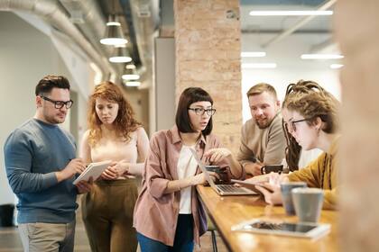 Es importante que las personas estén al tanto de las constantes actualizaciones del tabulador oficial de salarios en Estados Unidos