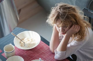 Una nutricionista explicó cuáles son los alimentos que los niños deben consumir para dormir mejor