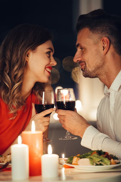 Es importante saber de qué hablar en la primera cita, para así saber si es la persona correcta para seguir conociendo