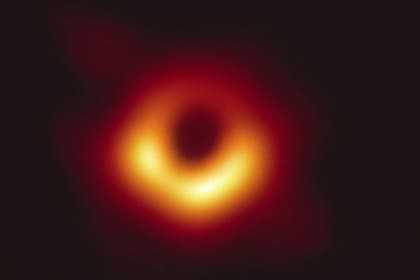 La primera fotografía de un agujero negro