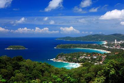 A partir de julio la isla tailandesa de Phuket permitirá el ingreso de viajeros ya inmunizados con las dos dosis sin necesidad de hacer cuarentena