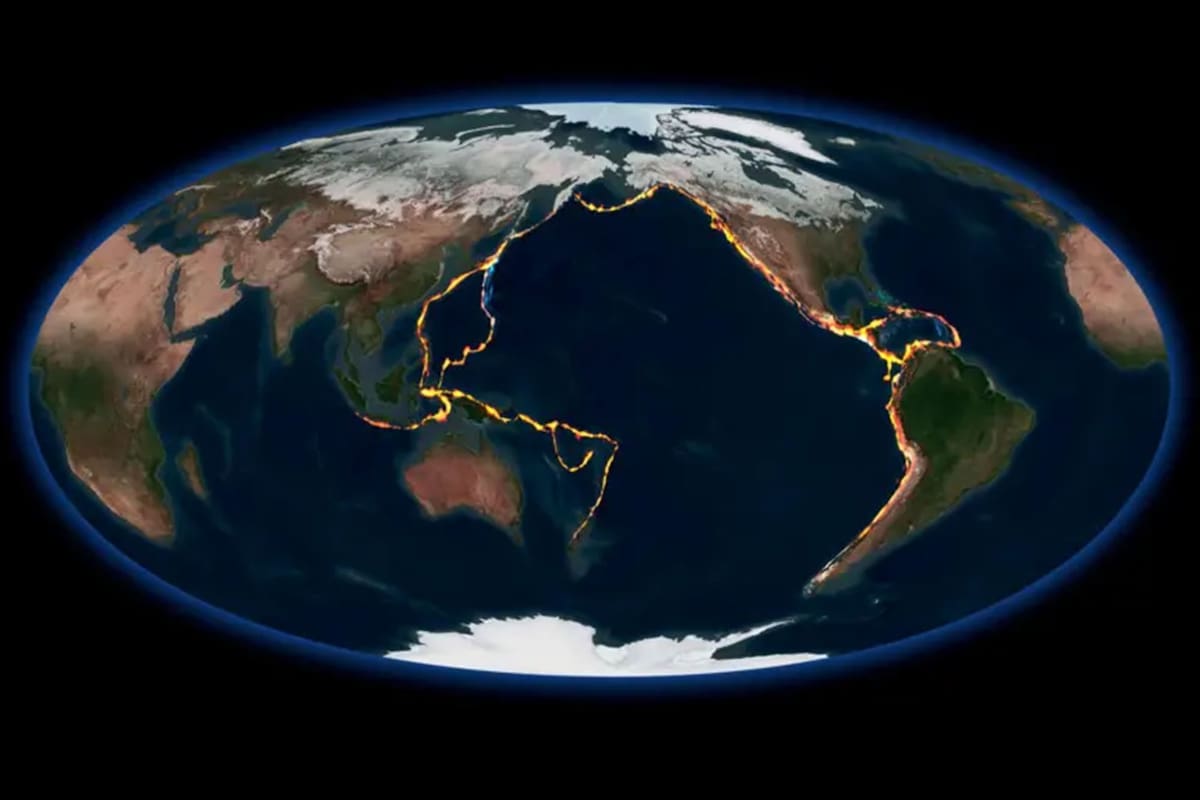 Es la zona más activa en términos tectónicos del mundo, mide alrededor de 40.000 kilómetros y atraviesa 29 países