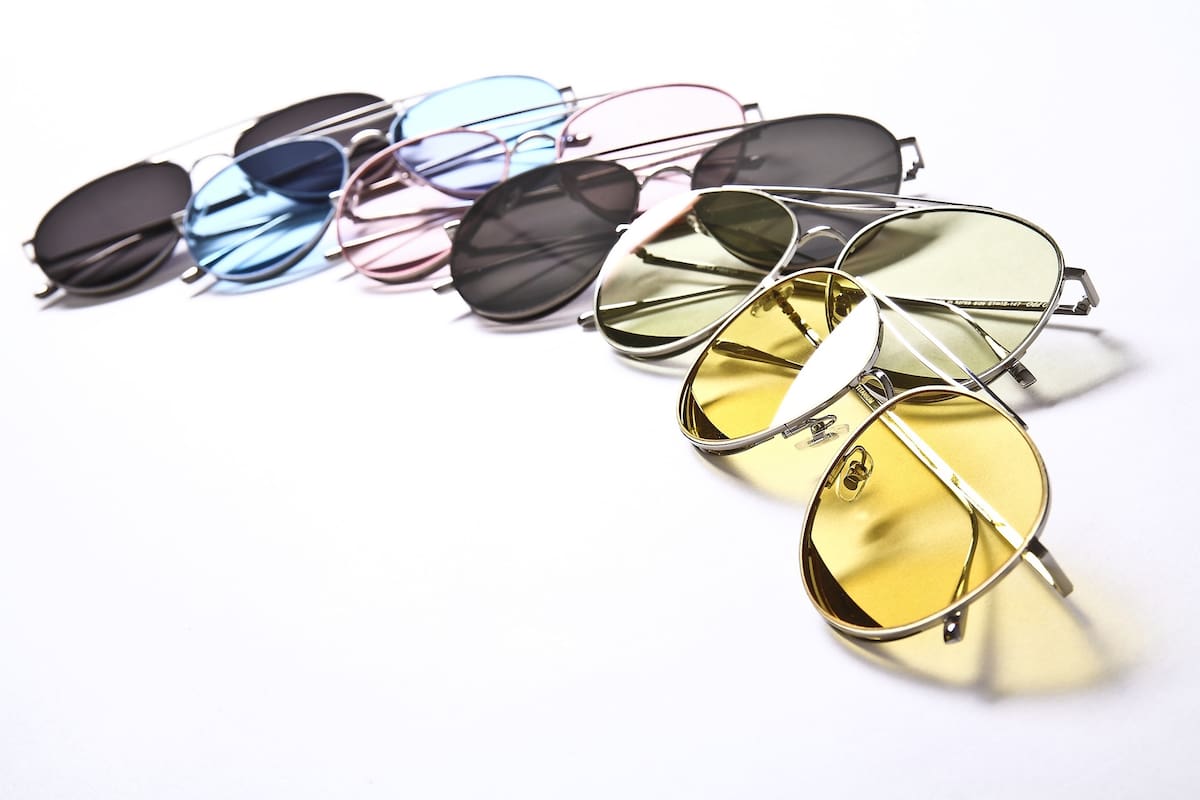 ¿Es mejor usar lentes amarillos para manejar de noche?