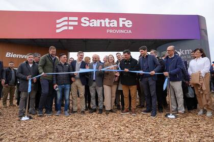 “Es momento de poner en valor esta articulación entre el Estado y el sector privado, que puede engrandecer nuestra región”, dijo Pullaro, en la inauguración del stand de la provincia en Agroactiva