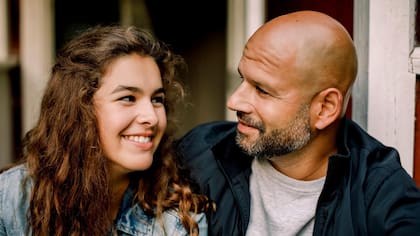 Es mucho más efectivo decirle: "hijo mío, sé que en algún momento vas a probar el alcohol porque no me engaño. Lo que te pido es prudencia, sobre todo si hay coches de por medio".