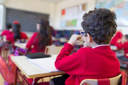 Es necesario transformar la educación, sostiene el autor