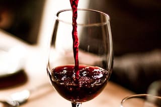 ¿Es posible convertir agua en vino solo con pasas? Científicos revelan cómo pudieron hacerlo antiguas culturas