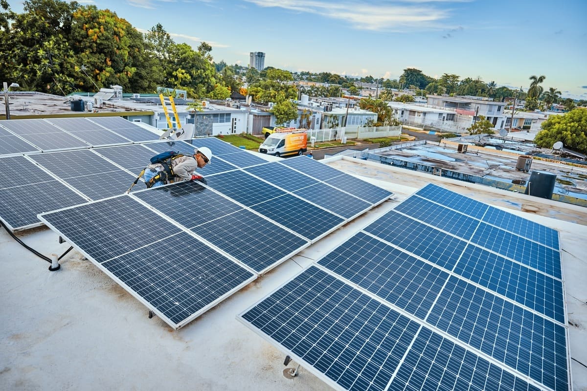 ¿Es posible usar paneles solares para hacer funcionar la lavadora en casa? Esto respondieron los expertos en el tema