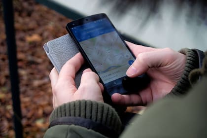 Es recomendable confirmar los horarios específicos de cada sucursal antes de realizar visitas, información que suele encontrarse en Google Maps (Foto: Canva)