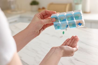 Es recomendado no tomar antibióticos de un tratamiento anterior en una nueva infección