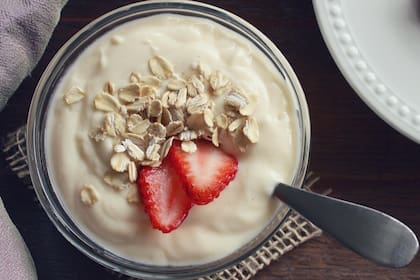Es rico en calcio y proteínas, lo que contribuye al fortalecimiento de los huesos y dientes (Foto de carácter ilustrativa: Freepik)