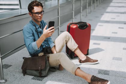¿Es seguro usar el wifi público de los aeropuertos? Para algunos expertos, no lo es (Foto Pexels)