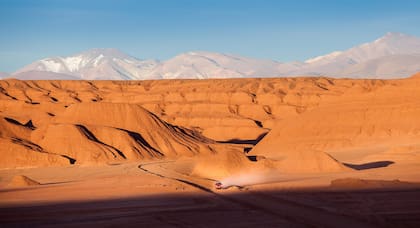 “Es un lugar fascinante, no hay prácticamente ninguna vegetación, es muy árido y está formado por rocas rojas, un verdadero paisaje marciano”, resume Ricardo Alonso, geólogo.