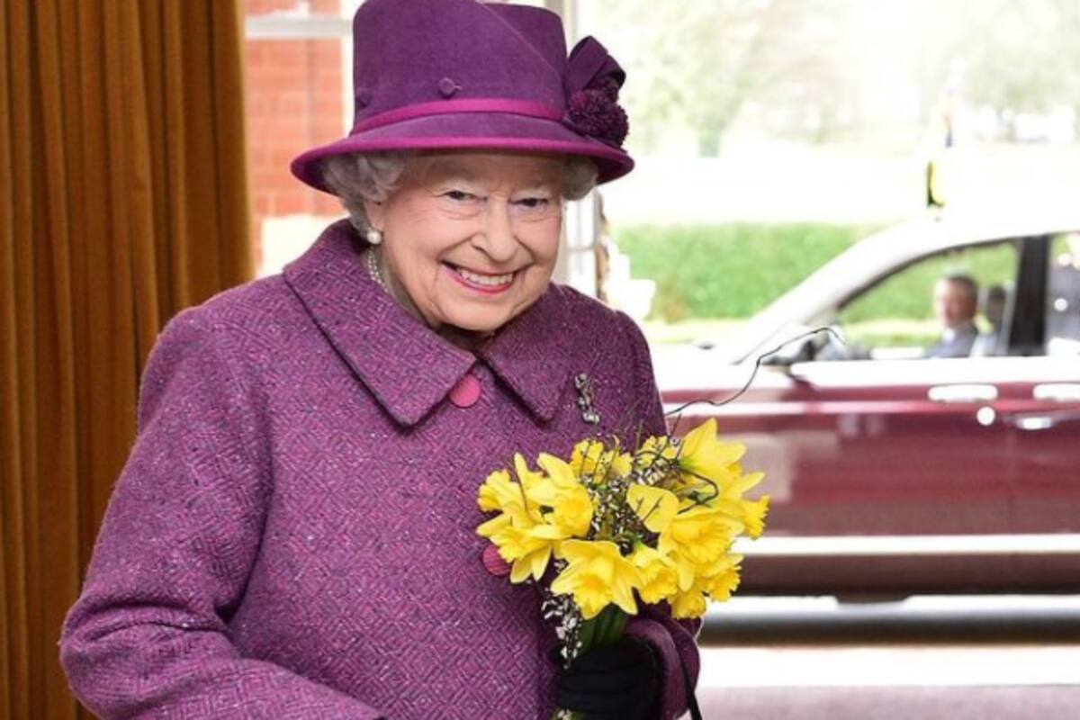 Es un puesto para trabajar en el palacio de Buckingham con posibilidades de viajar. Se ofrece un contrato por dos años